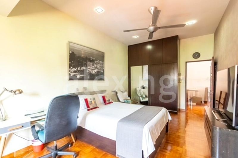 4 Bed Corner Terrace (Landed) for Sale in Siew Lim Park - Image 13