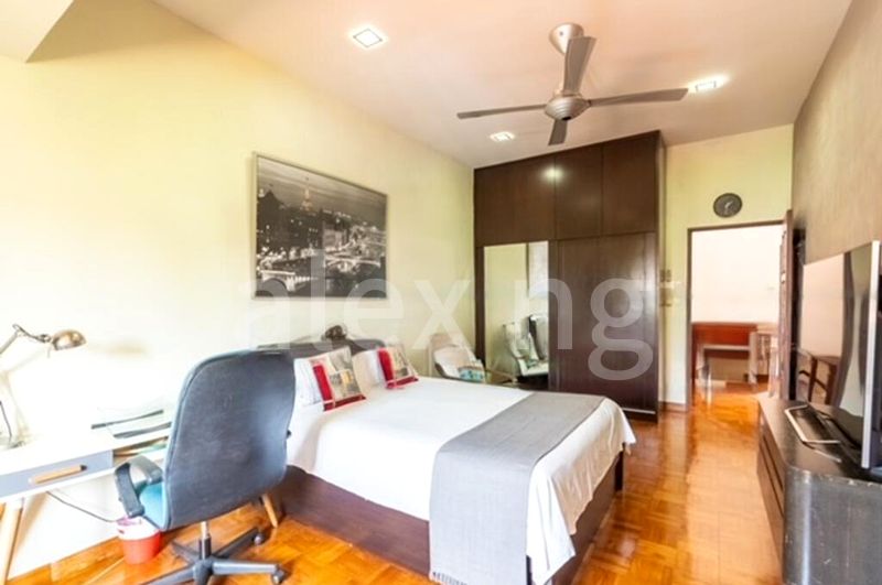 4 Bed Corner Terrace (Landed) for Sale in Siew Lim Park - Image 6