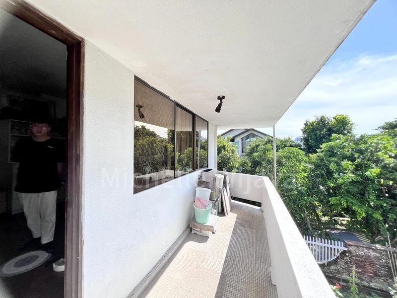 6 Bed Corner Terrace (Landed) for Sale in  Hillview Garden Estate - Image 2