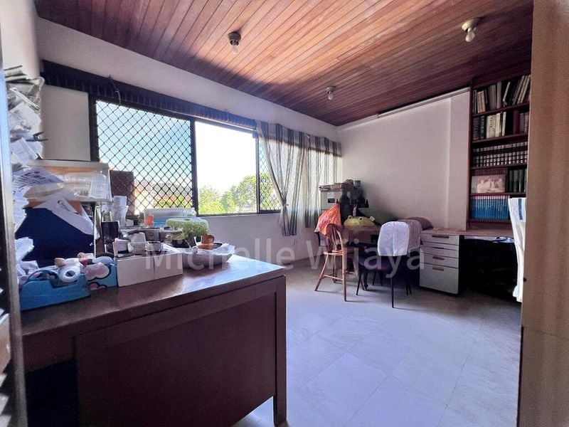 6 Bed Corner Terrace (Landed) for Sale in  Hillview Garden Estate - Image 1