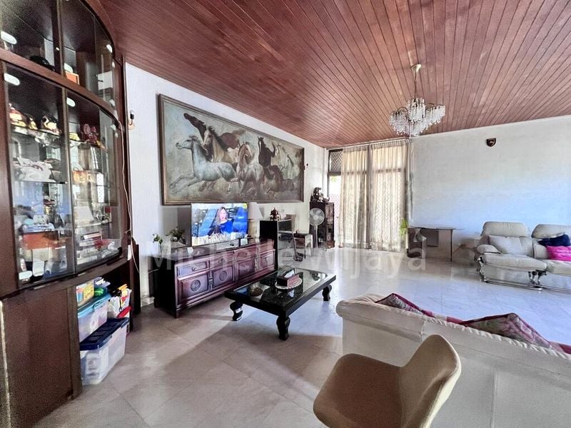 6 Bed Corner Terrace (Landed) for Sale in  Hillview Garden Estate - Image 5