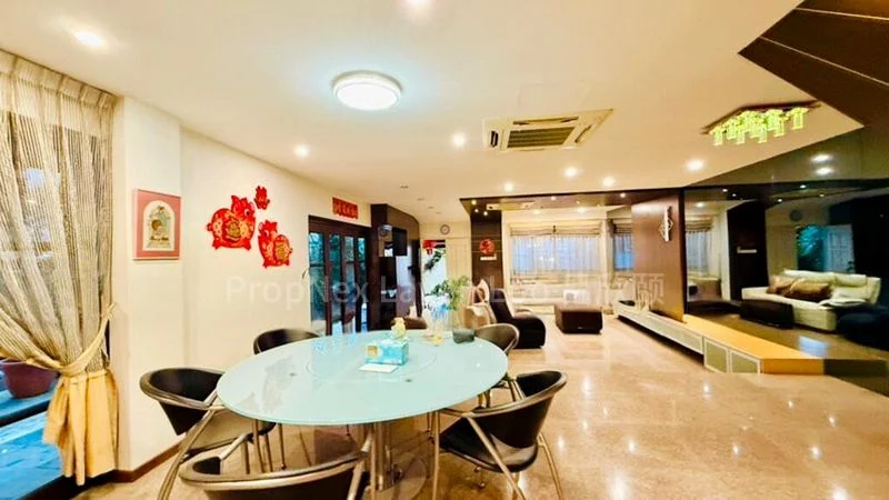 5 Bed Corner Terrace (Landed) for Rent in  Jalan Tani - Image 5