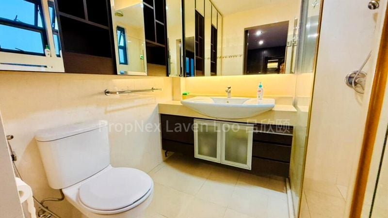 5 Bed Corner Terrace (Landed) for Rent in  Jalan Tani - Image 3