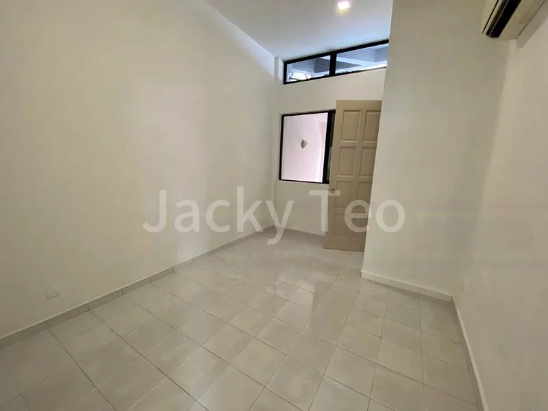 4 Bed Corner Terrace (Landed) for Rent in  Thong Soon Green - Image 2