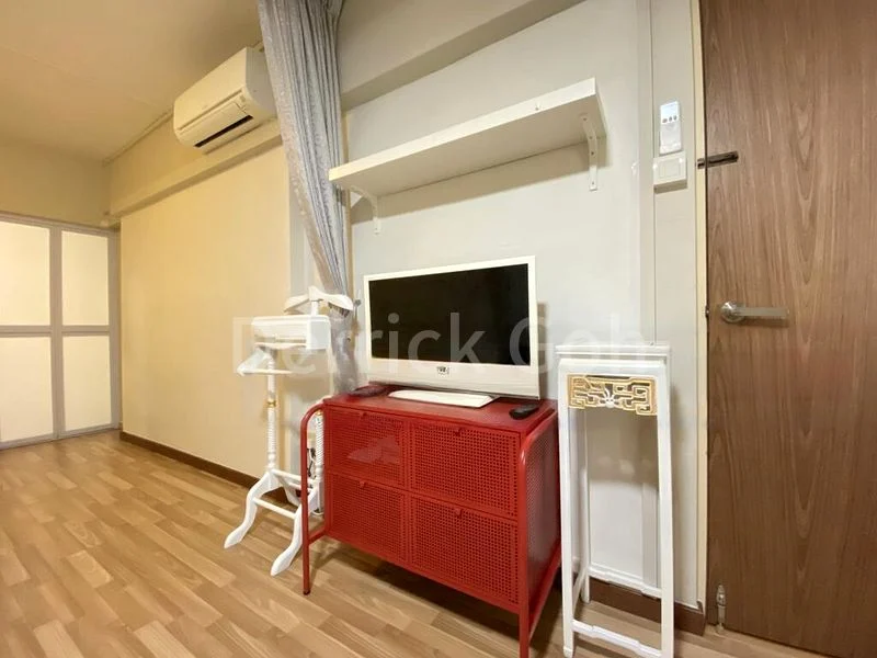 1 Room (HDB) for Rent in 303 Jurong East Street 32 - Image 2