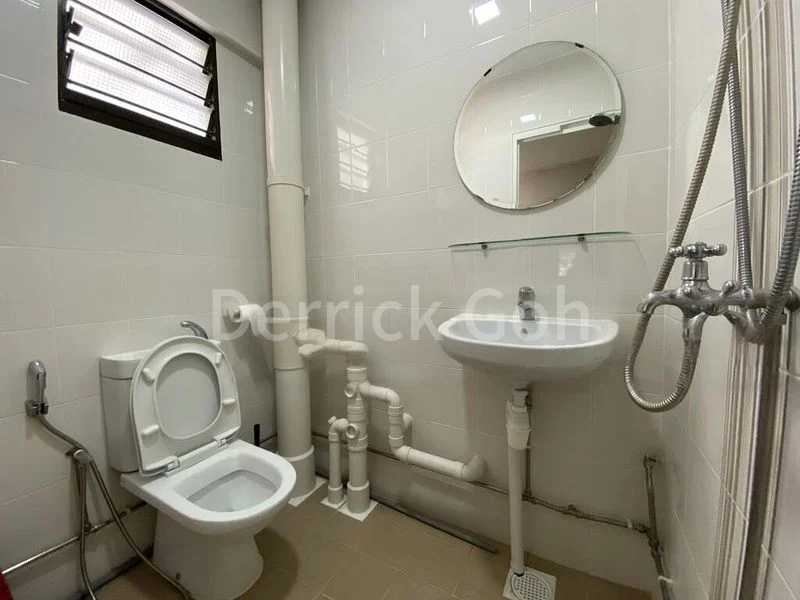 1 Room (HDB) for Rent in 303 Jurong East Street 32 - Image 5