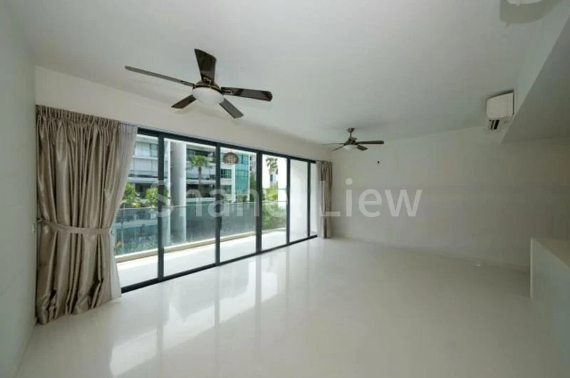 3 Bed Condo for Rent in  The Gale - Image 4