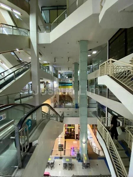 Shop / Shophouse for Rent: Bukit Timah Shopping Centre - Image 2