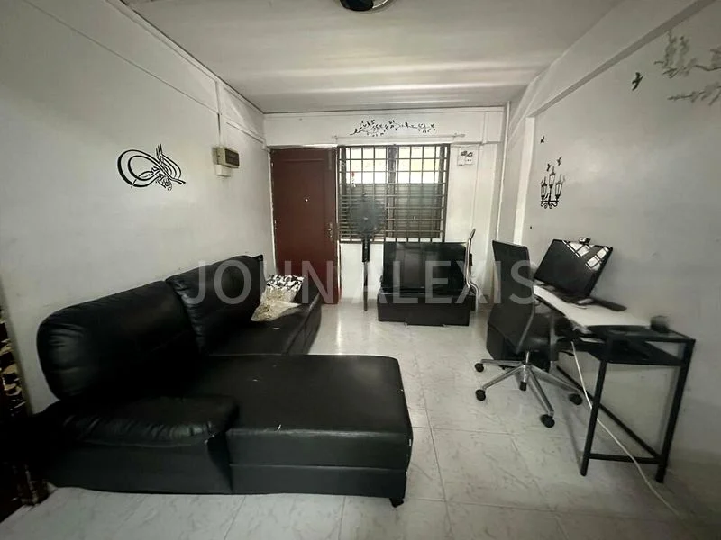 3 Room (3I) HDB for Sale in 133 Jalan Bukit Merah - Image 1