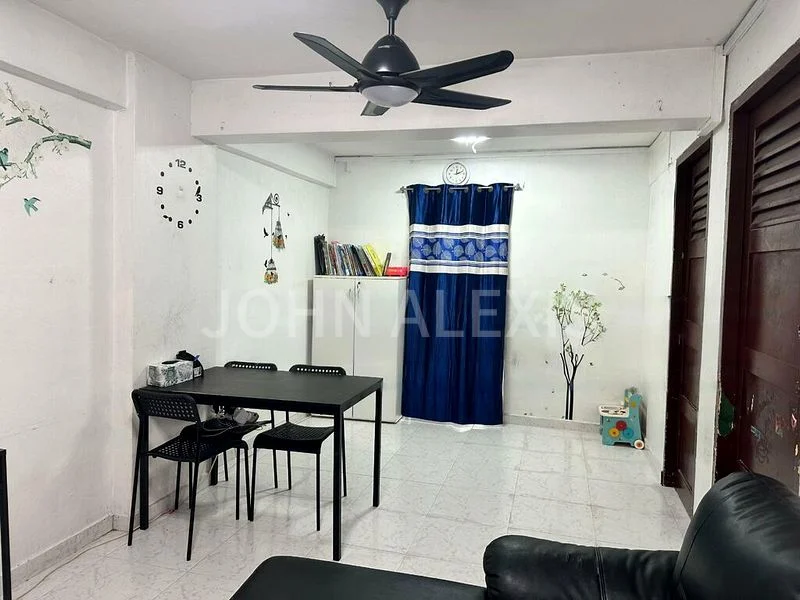 3 Room (3I) HDB for Sale in 133 Jalan Bukit Merah - Image 2