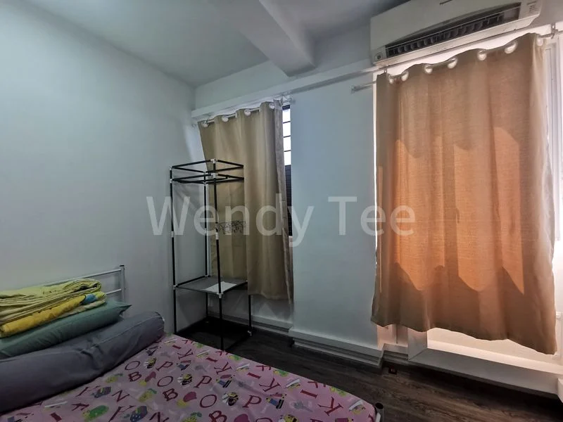 Common Room (HDB) for Rent in  2 Beach Road - Image 3