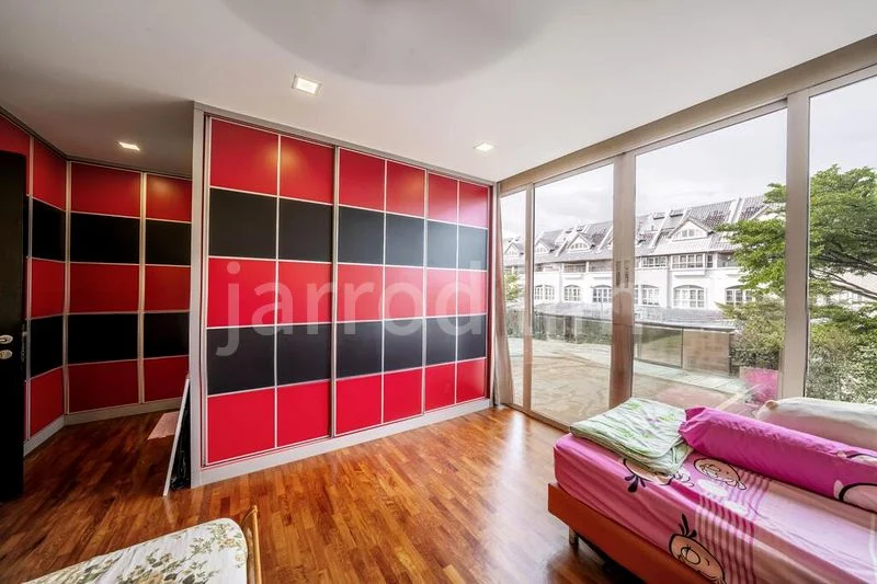 5 Bed Terraced House (Landed) for Sale in  The Springside - Image 12