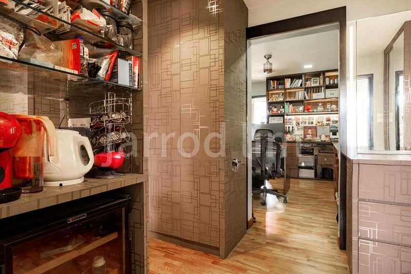 5 Bed Terraced House (Landed) for Sale in  The Springside - Image 6