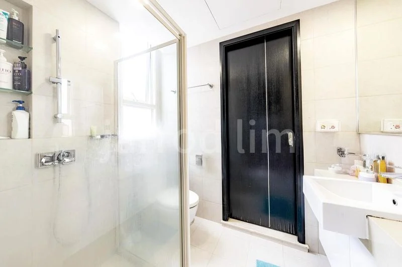 5 Bed Terraced House (Landed) for Sale in  The Springside - Image 8