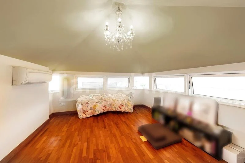 5 Bed Terraced House (Landed) for Sale in  The Springside - Image 1