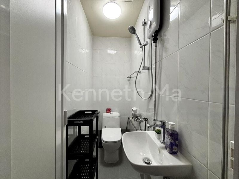 Common Room (Condo) for Rent in  Parc Oasis - Image 4