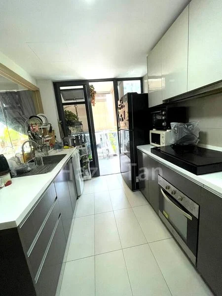 3 Bed Executive Condo for Sale in  Twin Fountains - Image 1