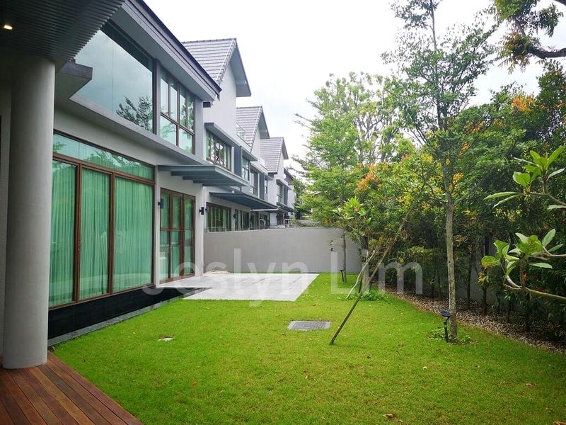 8 Bed Bungalow (Landed) for Rent in Lornie 18 - Image 1