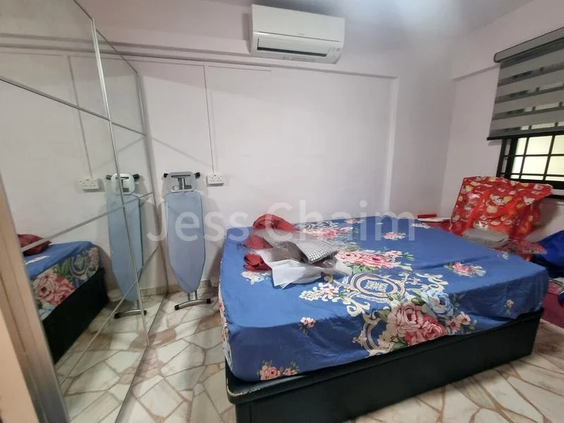 Room (HDB) for Rent in  235 Bukit Batok East Avenue 5 - Image 1