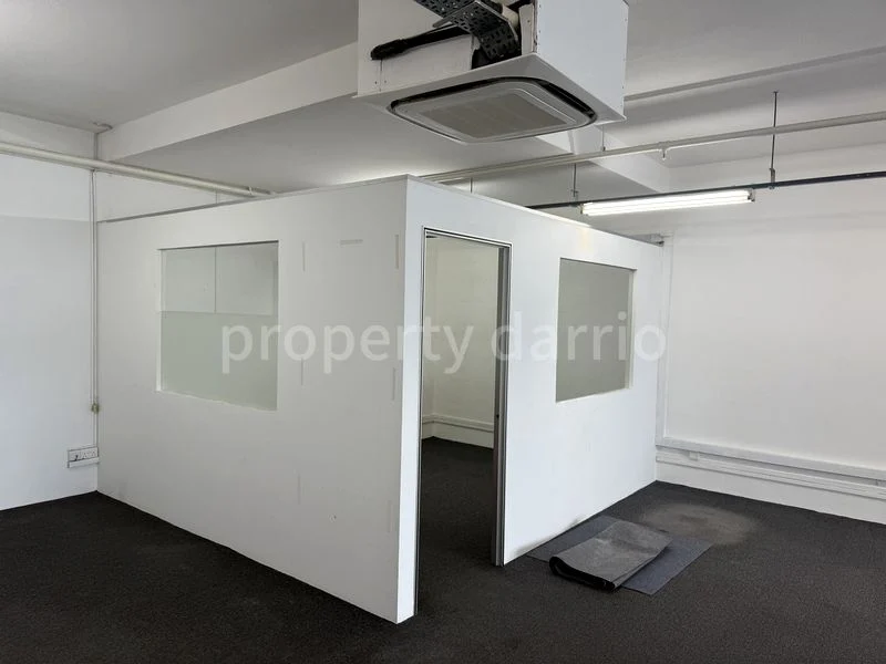 Light Industrial (B1) for Rent in  Vertex - Image 3
