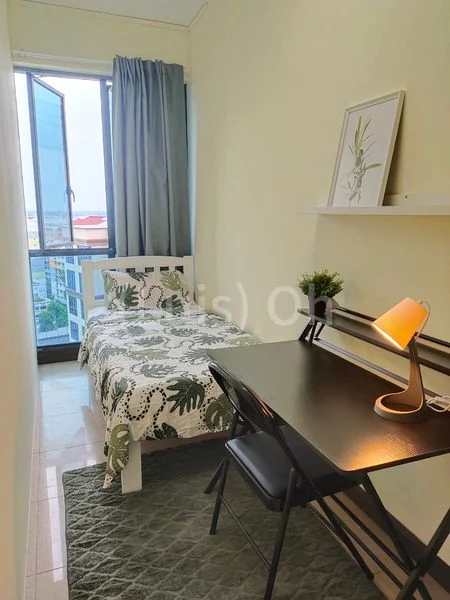 Common Room (Condo) for Rent in  Regent Grove - Image 2
