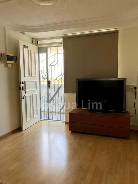 3 Room (3I) HDB for Rent in  6 Ghim Moh Road - Image 5