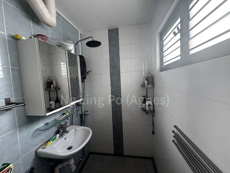 4 Room (4S) HDB for Sale in  251 Yishun Ring Road - Image 5