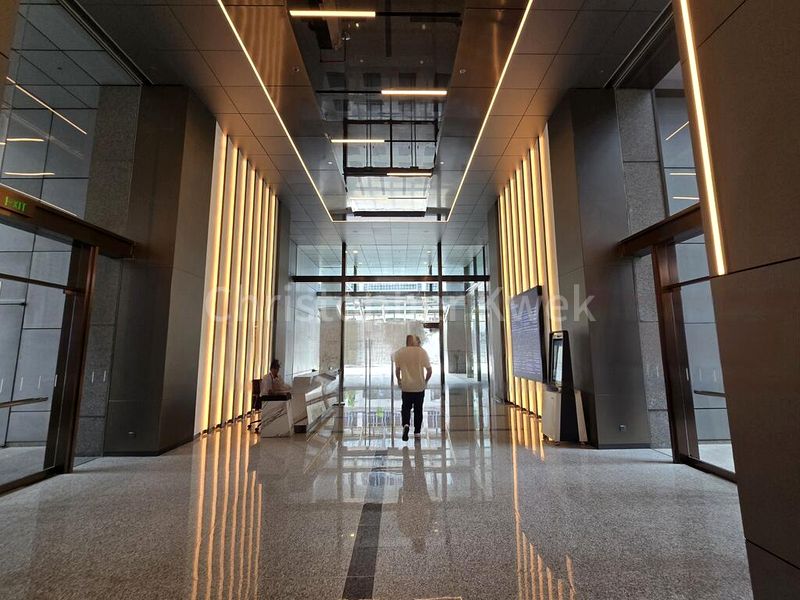 Office for Rent: UE Square - Image 2