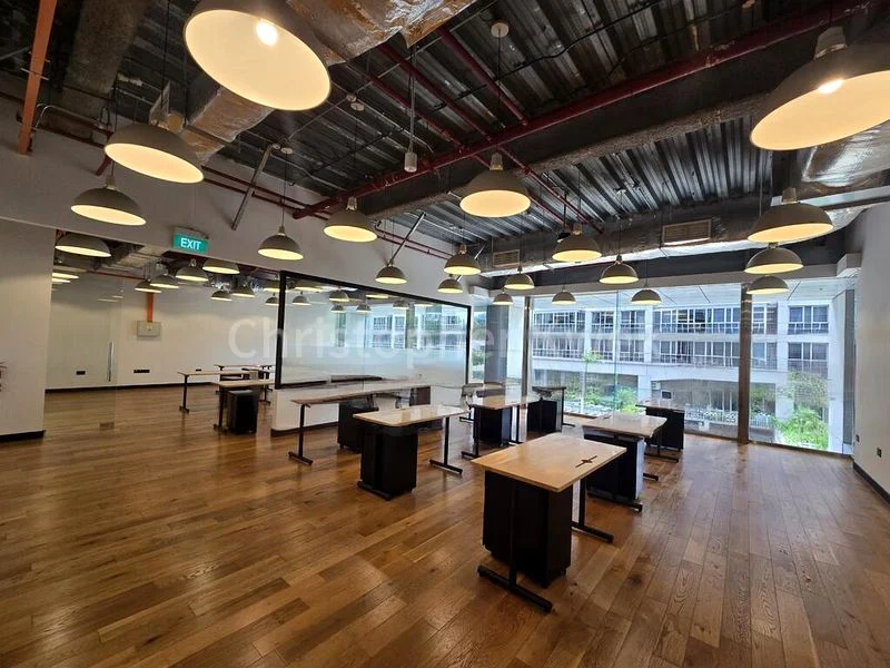Office for Rent: UE Square - Image 9