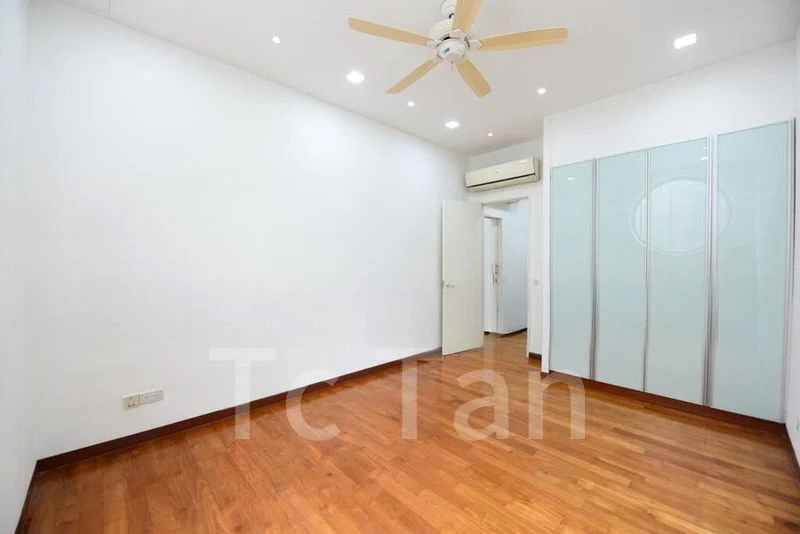 3 Bed Condo for Rent in  Nassim Jade - Image 3