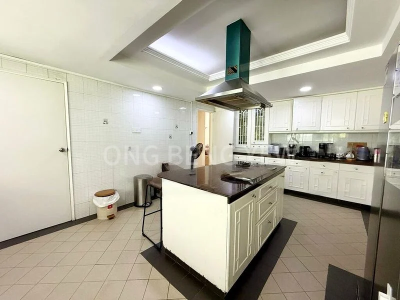 5 Bed Bungalow (Landed) for Rent in  Buckley Road - Image 8