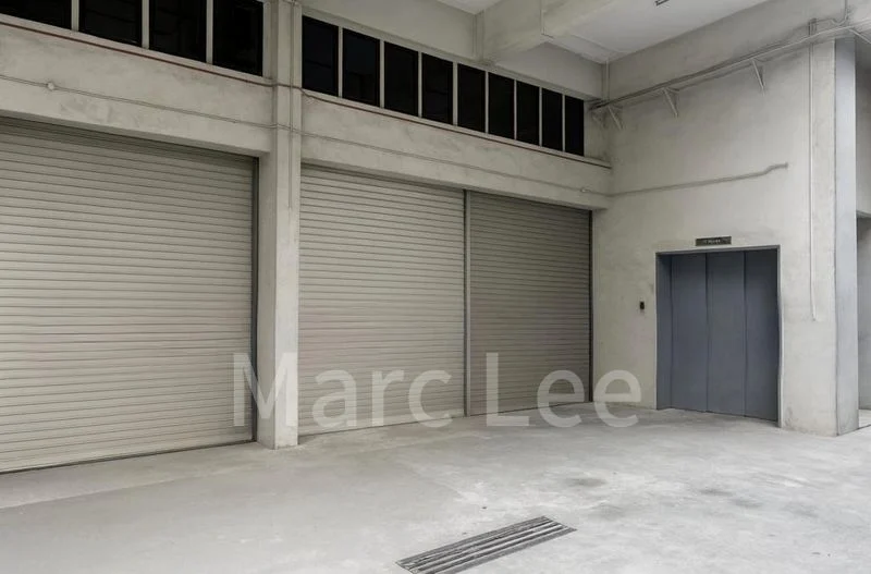 Light Industrial (B1) for Sale: Freehold | Ground Floor | Industrial Unit on Macpherson - Image 2