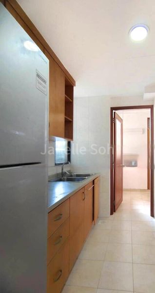 Room (Condo) for Rent in Tanglin View - Image 3