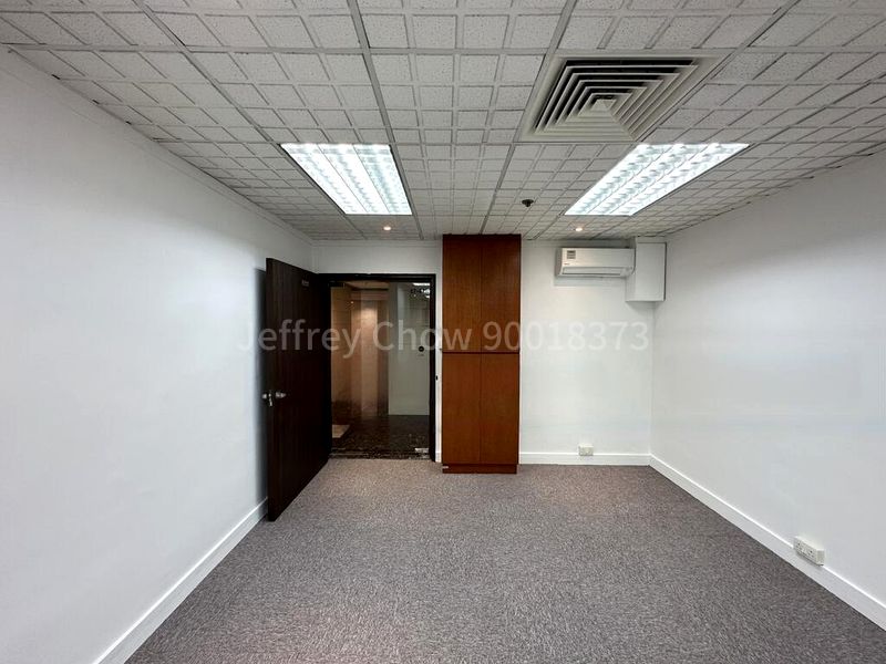 Office for Rent: International Plaza - Image 5