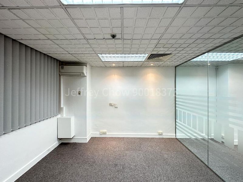 Office for Rent: International Plaza - Image 3