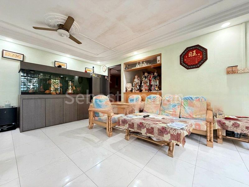Executive HDB for Sale in  162 Yung Ping Road - Image 3