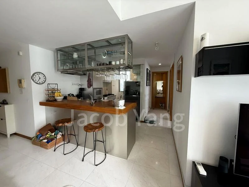 2 Bed Condo for Rent in  Vida - Image 5