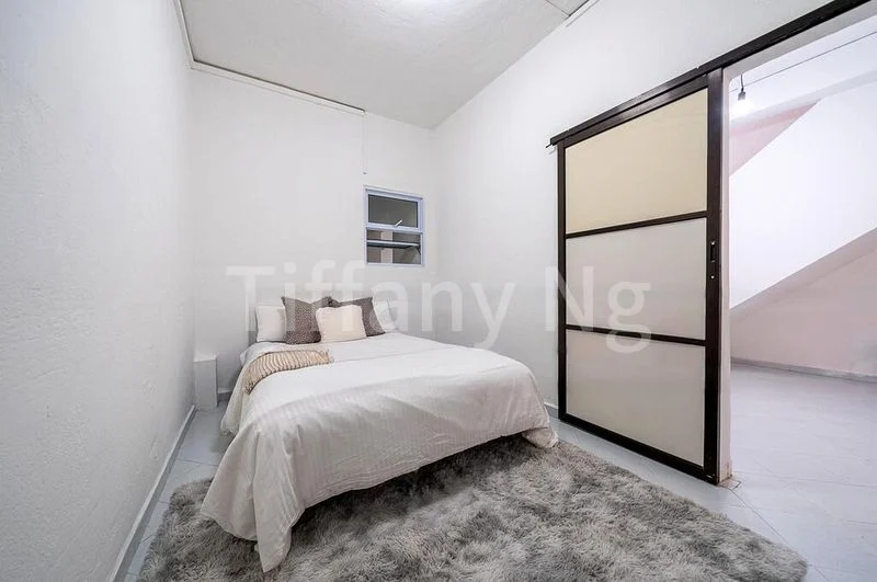 4 Bed Terraced House (Landed) for Rent in  Sennett Estate - Image 11