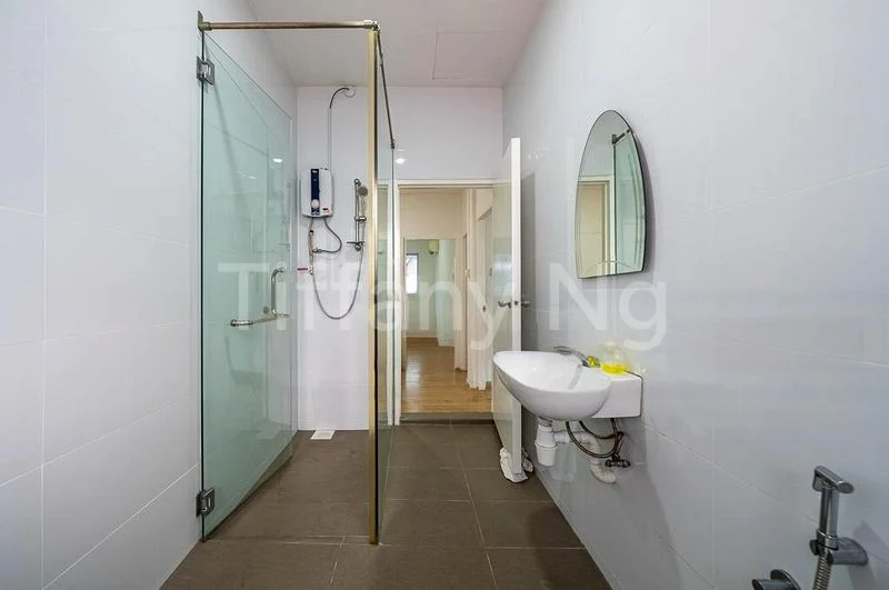 4 Bed Terraced House (Landed) for Rent in  Sennett Estate - Image 3