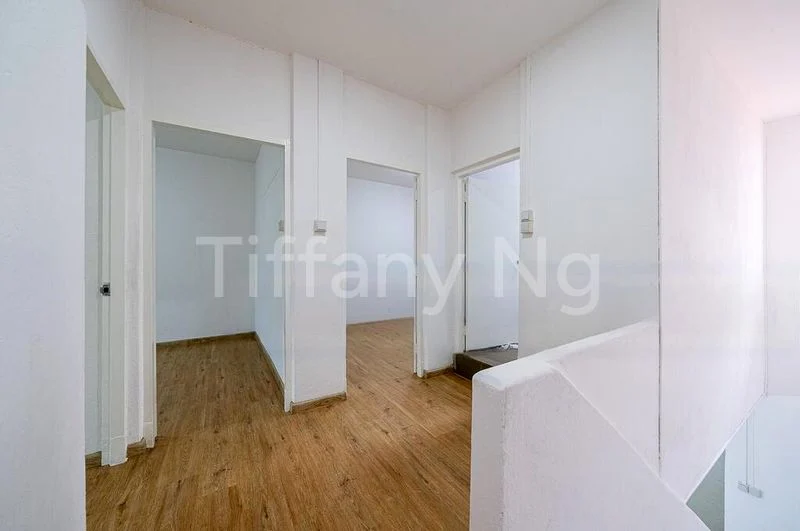 4 Bed Terraced House (Landed) for Rent in  Sennett Estate - Image 7