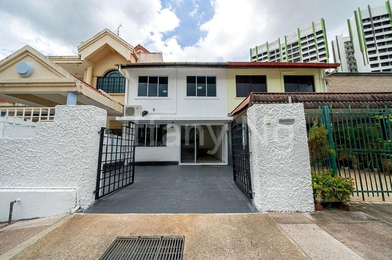 4 Bed Terraced House (Landed) for Rent in  Sennett Estate - Image 1