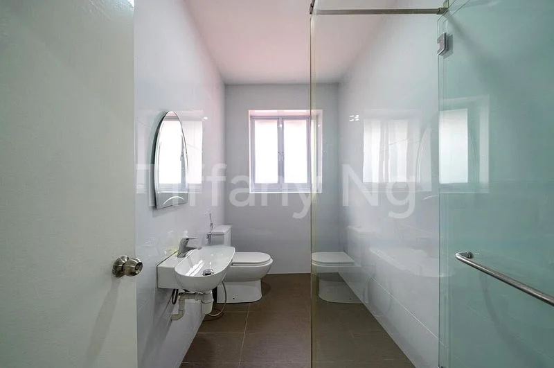 4 Bed Terraced House (Landed) for Rent in  Sennett Estate - Image 4