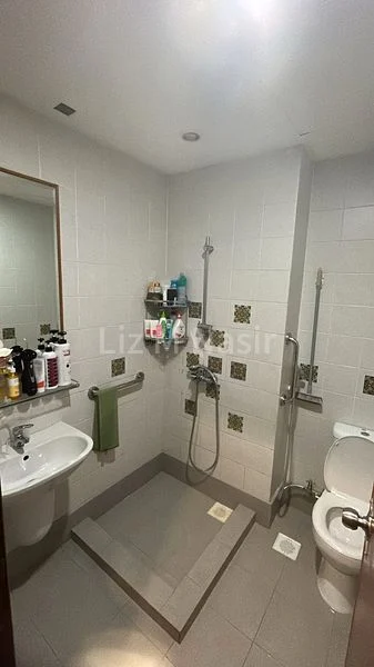 Room (Landed) for Rent in  Lakeside Grove - Image 3