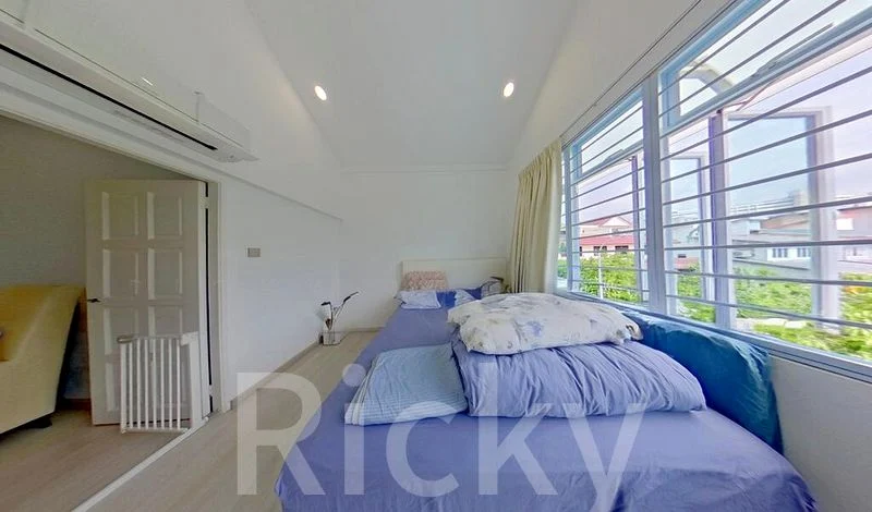 4 Bed Terraced House (Landed) for Sale in  Hougang Avenue 8 - Image 15