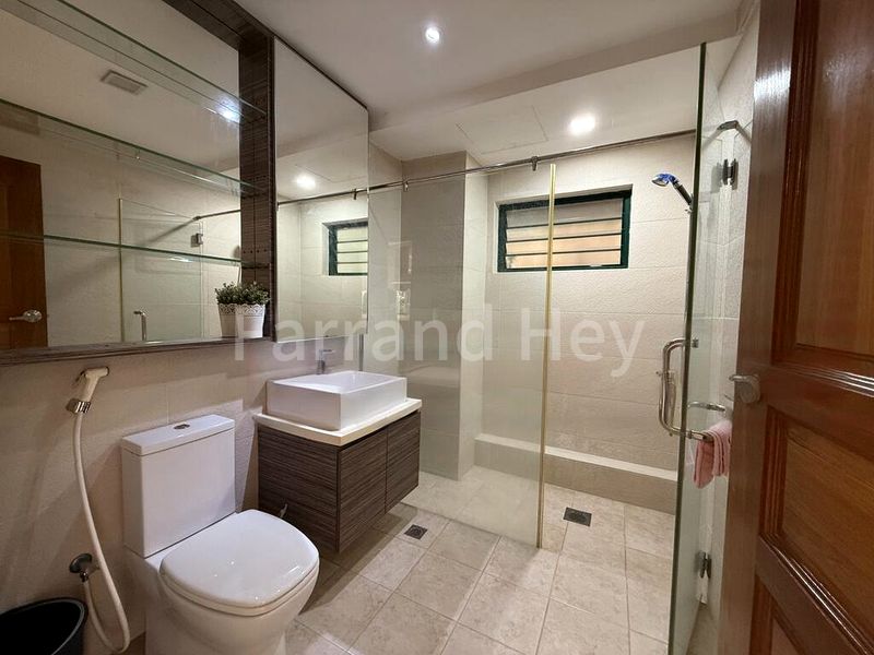 6 Bed Corner Terrace (Landed) for Sale in  Sembawang Hills Estate - Image 10