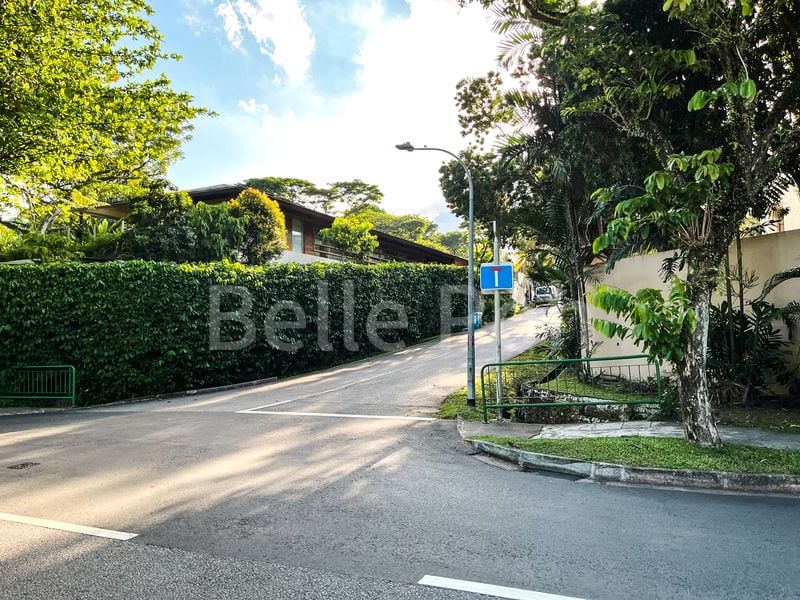 5 Bed Semi-Detached House (Landed) for Sale in  University Park - Image 1