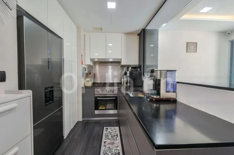 2 Bed Condo for Rent in  Hedges Park Condominium - Image 4