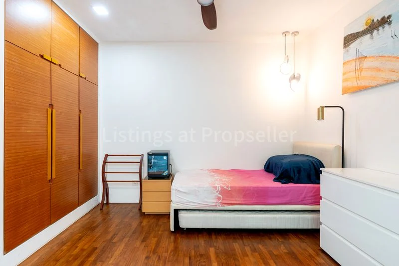 5 Bed Condo for Sale in Glentrees - Image 9