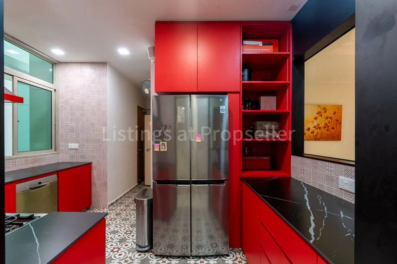 5 Bed Condo for Sale in Glentrees - Image 2