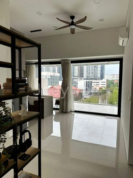 10 Bed Terraced House (Landed) for Sale in Changi Road - Image 3